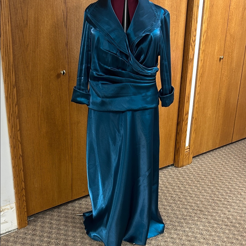 Elegant Teal Satin Skirt